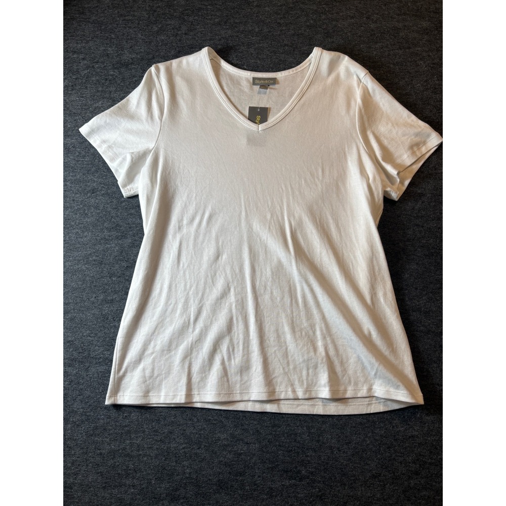 Style & Co T-Shirt Womens XL White
V-Neck Short Sleeve 100% Cotton Essential
